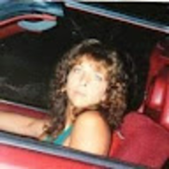 Meet your Posher, Bernadette - Picture 1 of 1